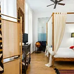 Nomad Apartments