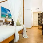 Nomad Apartments