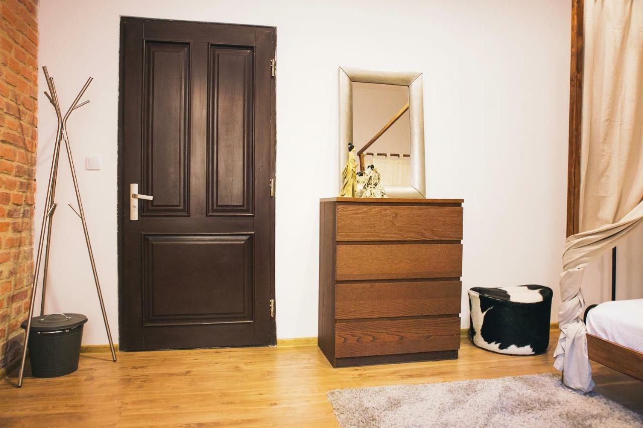 Apartment Nomad